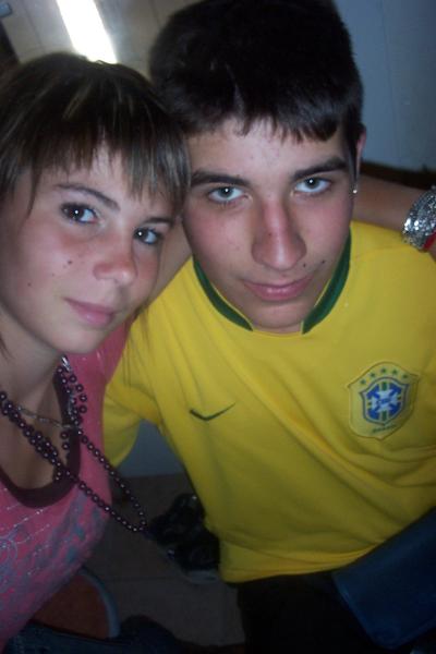yeahh la sista avc son frere!!