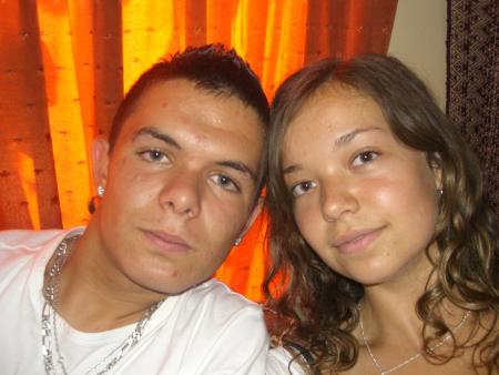 mddr il on fé ke de se prendre en foto pendan le narguilé ben enfin il y son arivé !!mddr!!jvs adore tro for!!gro gro bisou!!