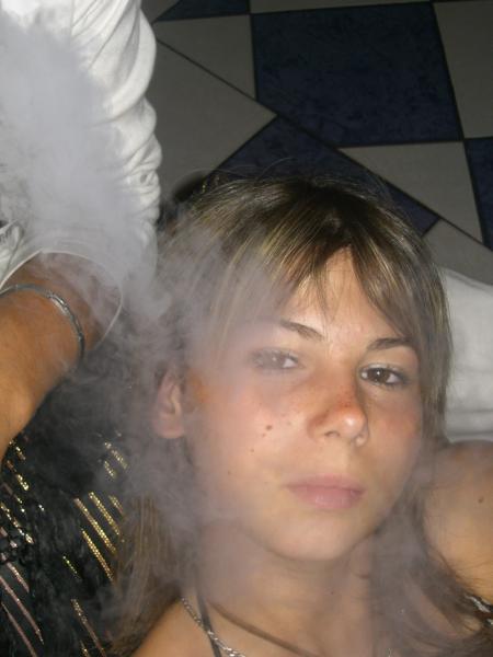 tro tro belle la foto é toi oci ma sista damour!!JtM tro for!!